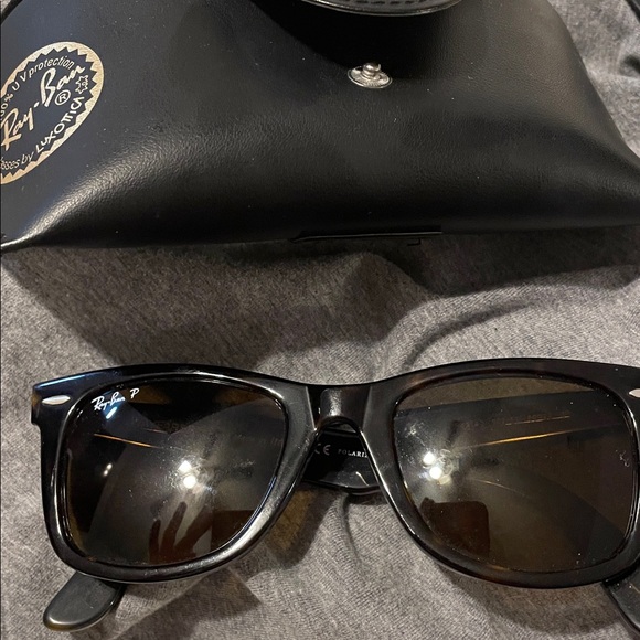 Ray-Ban polarized Sunglasses - Picture 1 of 3